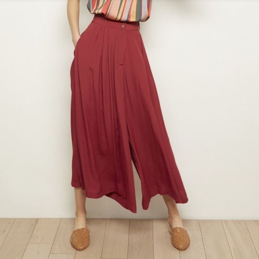 The Odells Smocked Wide Leg Pants Red
NWT Anthropologie Size Small